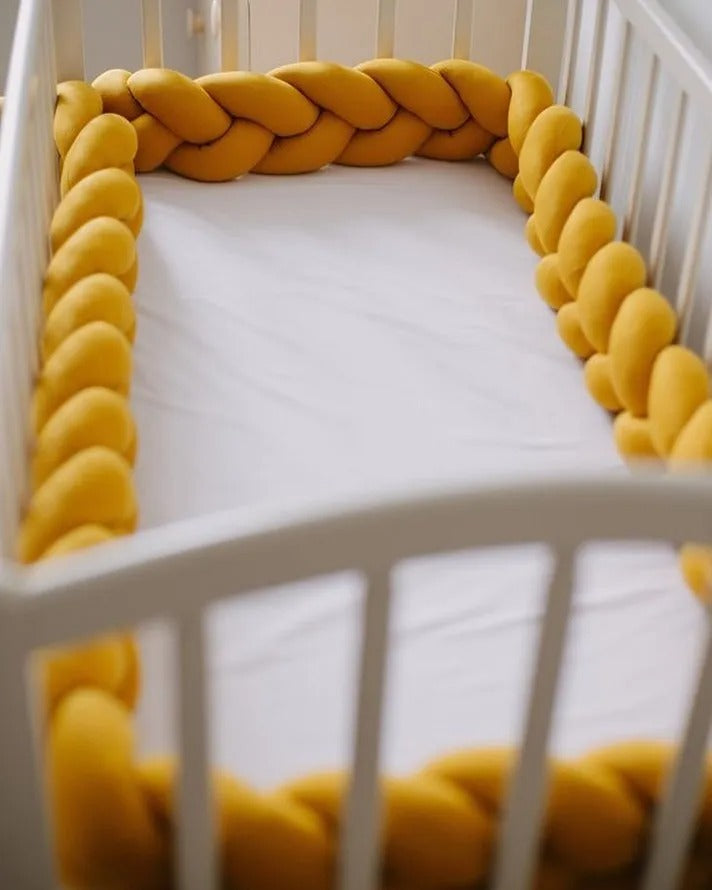 SnuggleNest – Gewebtes Babykopfkissen für sicheren und erholsamen Schlaf