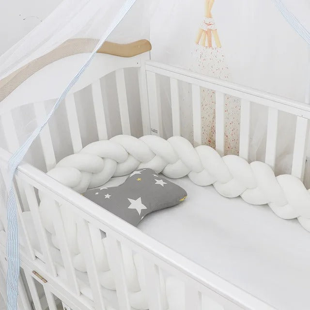 SnuggleNest – Gewebtes Babykopfkissen für sicheren und erholsamen Schlaf