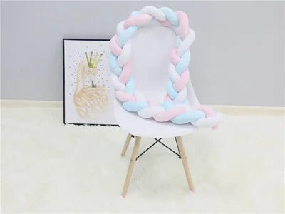 SnuggleNest – Gewebtes Babykopfkissen für sicheren und erholsamen Schlaf