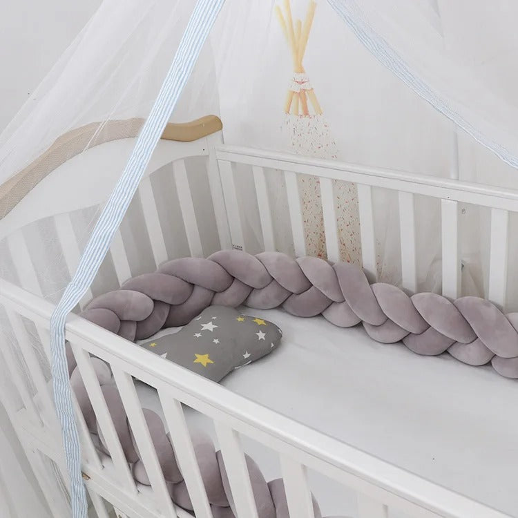 SnuggleNest – Gewebtes Babykopfkissen für sicheren und erholsamen Schlaf