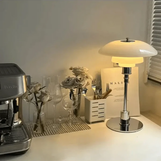 Danish Design Table Lamp – Skandinavische Tischlampe mit dimmbarem LED-Licht