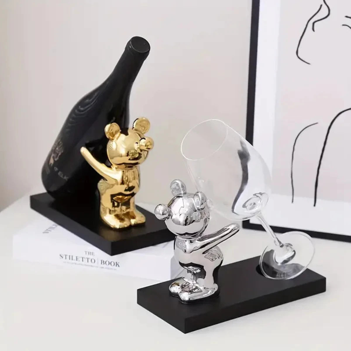 BEARWINE Rack – Verspieltes Keramik-Weinregal im Bärendesign für stilvolle Flaschenaufbewahrung