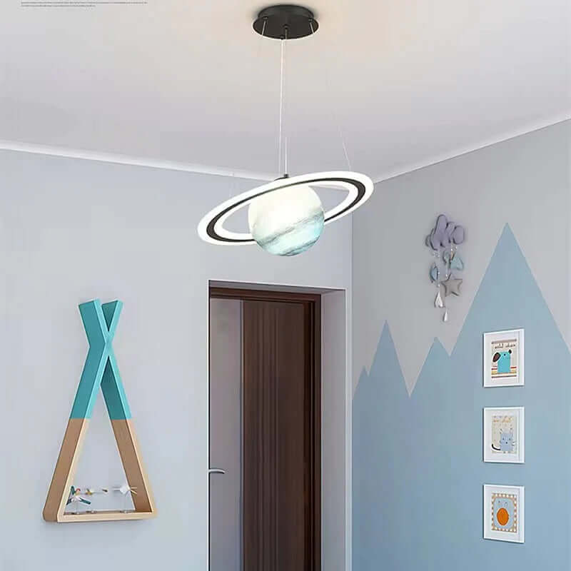 LED Planet Hanging Lamp – Fantasievolle Kinderzimmerlampe im Planeten-Design