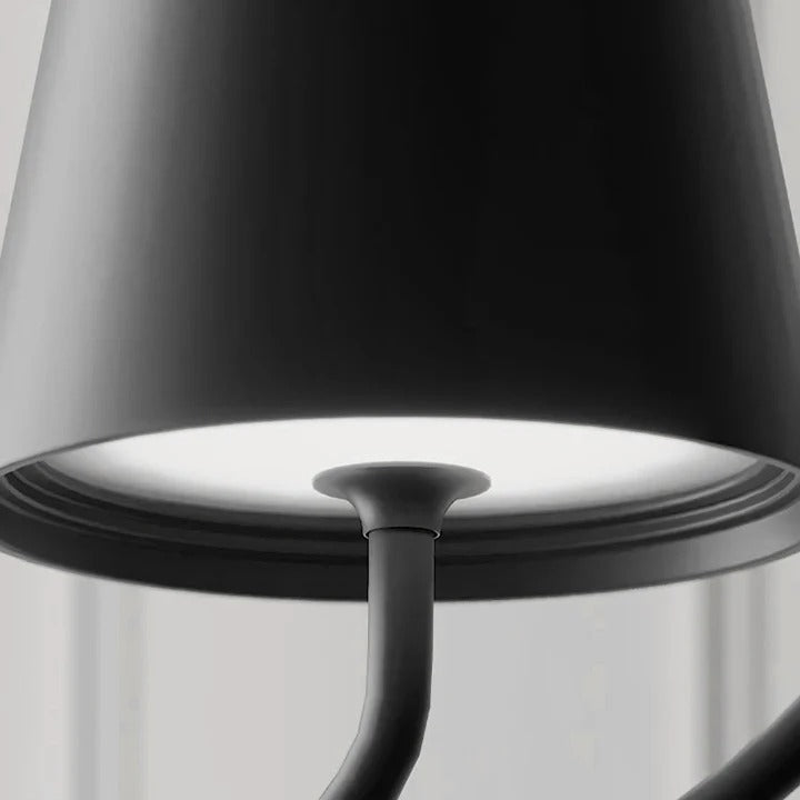 LUMIPEND – Wiederaufladbare LED-Pendelleuchte für Innen- & Außenbereiche