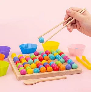 Colormatch – Montessori Perlensortierspiel aus Holz zur Förderung von Farben & Zählen