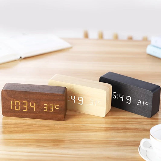 TimberGlow LED Wecker – Digital & Stilvoll im natürlichen Holzdesign