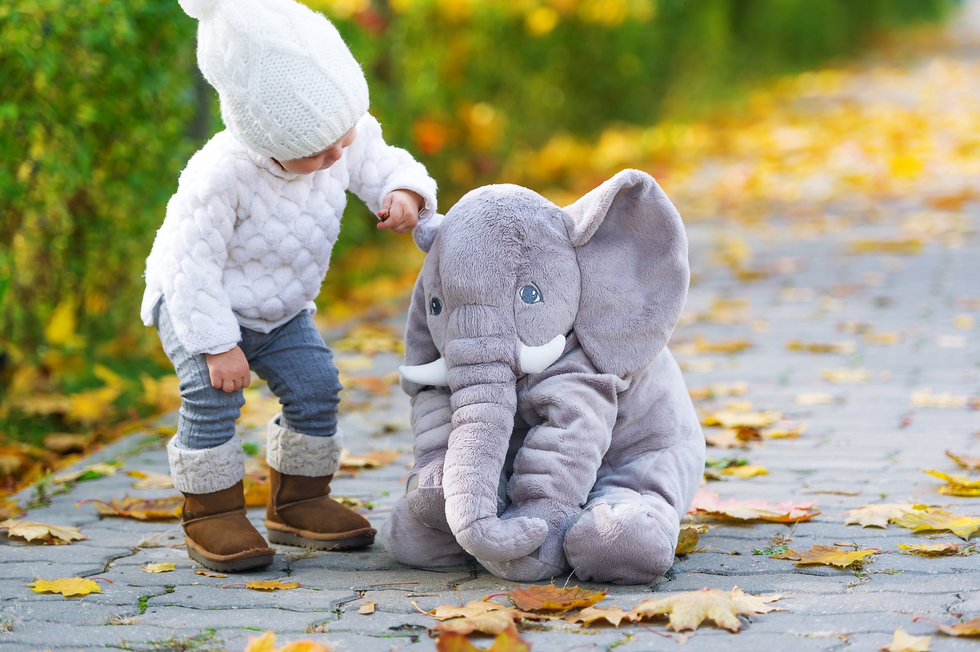 Kuschelkissen 40x40 – Weiches Elefant Kuschelkissen für Babys und Kinder, Ideal zum Kuscheln und Spielen-3